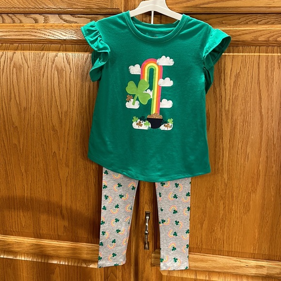 Cat &Jack Girls St.Patrick’s Day (2 piece) short sleeve top & leggings outfit 5T - Picture 2 of 5